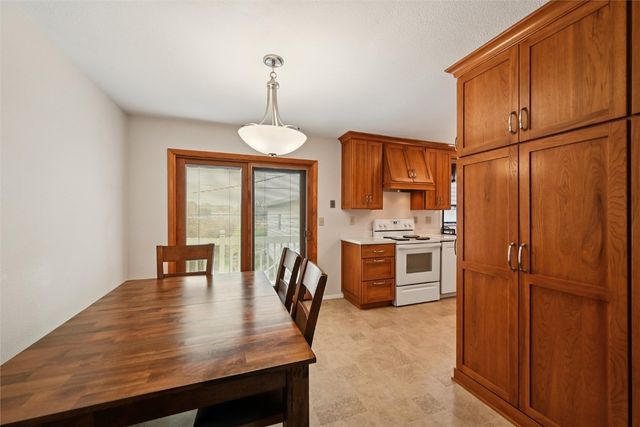 912 29th Street NW, Cedar Rapids, IA 52405