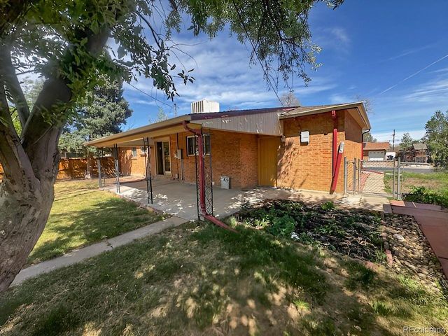 2285 S Newton St, Denver, CO 80219