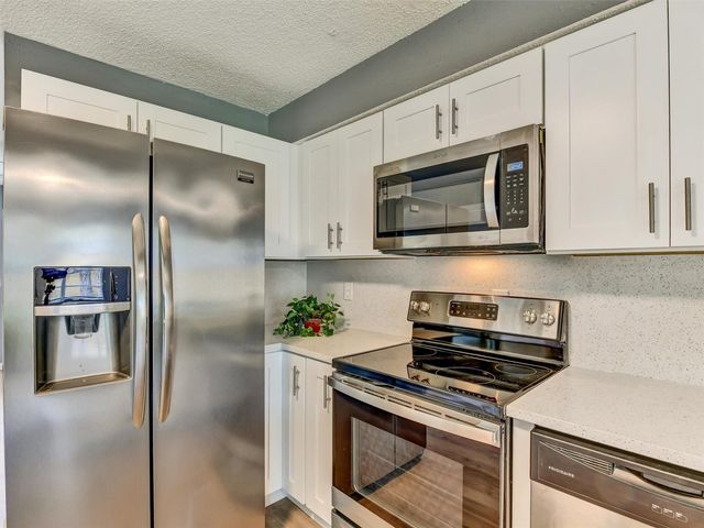 7138 OAKWOOD DRIVE, New Port Richey, FL 34652