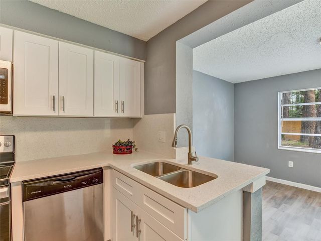 7138 OAKWOOD DRIVE, New Port Richey, FL 34652