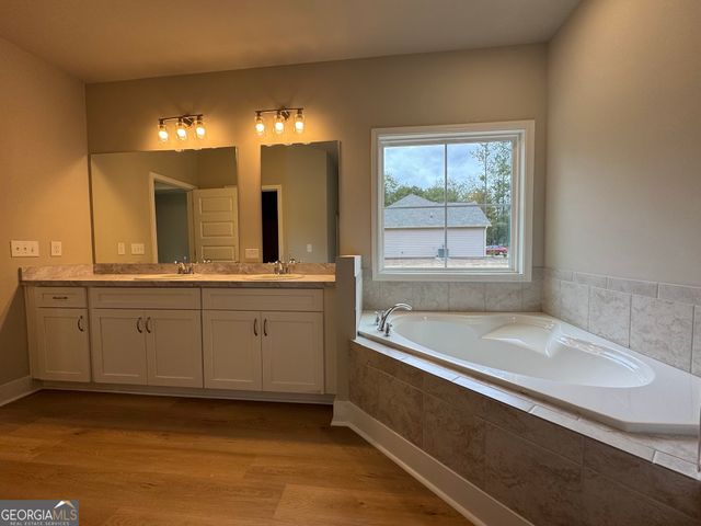 148 Country World Drive, Macon, GA 31211