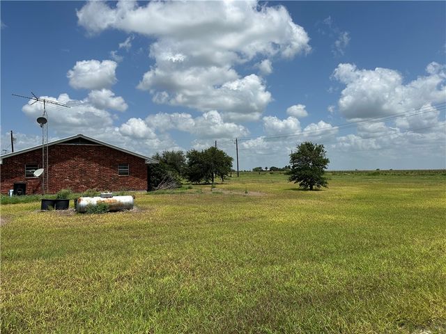 7602 FM 796, Skidmore, TX 78389