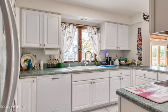 39 Lagoon Drive E, Brick, NJ 08723
