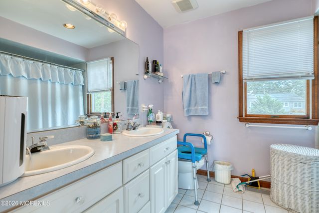 39 Lagoon Drive E, Brick, NJ 08723