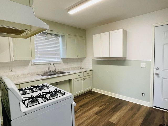 310 S Boon, Tyler, TX 75701