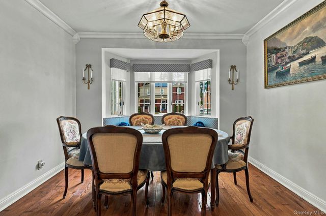 201 E Chester Street, Valley Stream, NY 11580