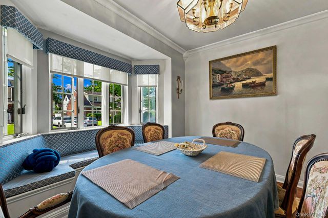 201 E Chester Street, Valley Stream, NY 11580