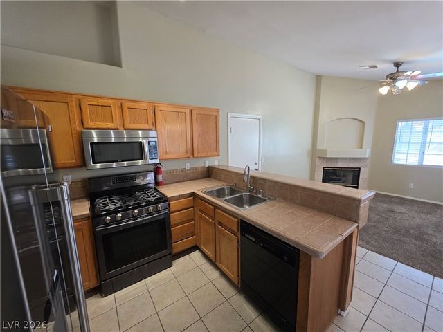 6674 JORDAN RIVER Drive, Las Vegas, NV 89156