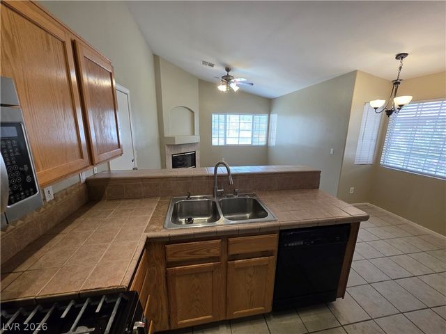 6674 JORDAN RIVER Drive, Las Vegas, NV 89156