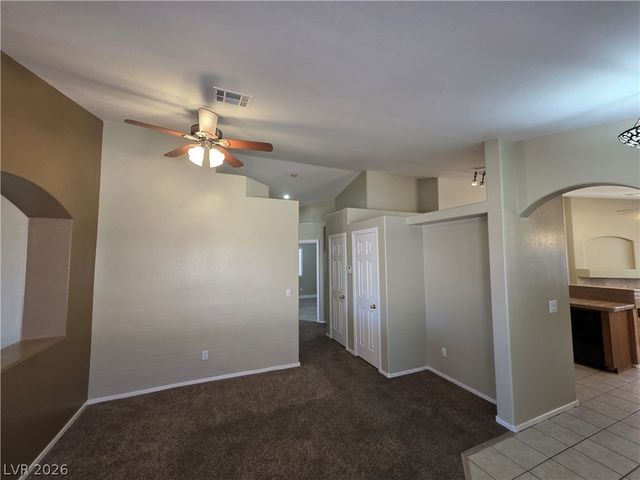 6674 JORDAN RIVER Drive, Las Vegas, NV 89156