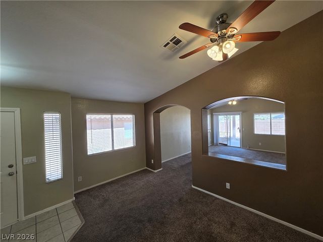 6674 JORDAN RIVER Drive, Las Vegas, NV 89156