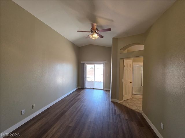 6674 JORDAN RIVER Drive, Las Vegas, NV 89156