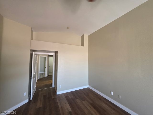 6674 JORDAN RIVER Drive, Las Vegas, NV 89156