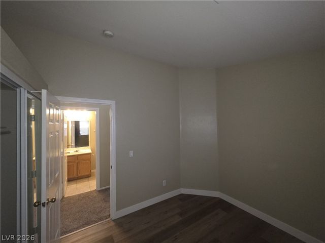 6674 JORDAN RIVER Drive, Las Vegas, NV 89156