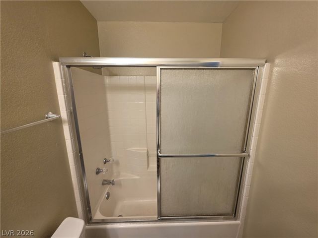 6674 JORDAN RIVER Drive, Las Vegas, NV 89156
