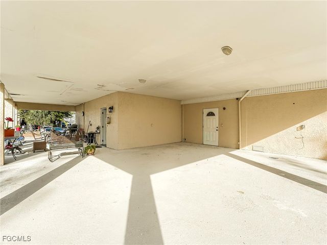 842 South ST, Fort Myers Beach, FL 33931