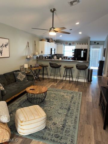 842 South ST, Fort Myers Beach, FL 33931
