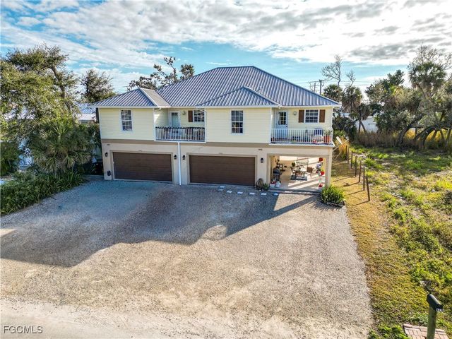 842 South ST, Fort Myers Beach, FL 33931