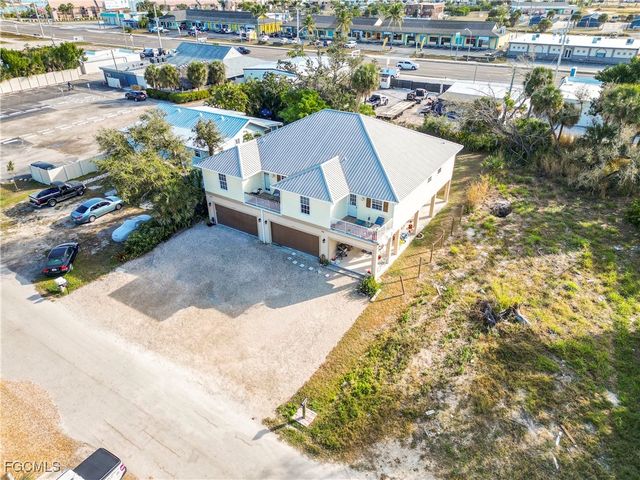 842 South ST, Fort Myers Beach, FL 33931