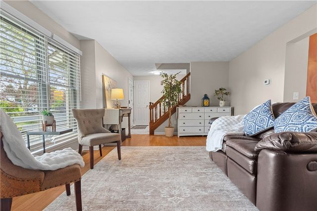 1252 Hardwood Lane, Webster, NY 14580