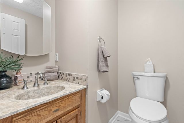 1252 Hardwood Lane, Webster, NY 14580