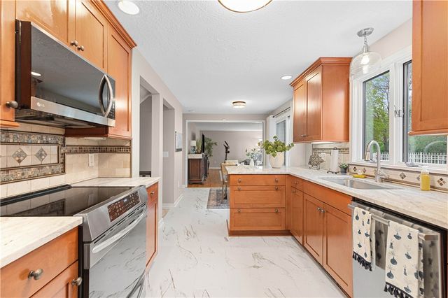 1252 Hardwood Lane, Webster, NY 14580