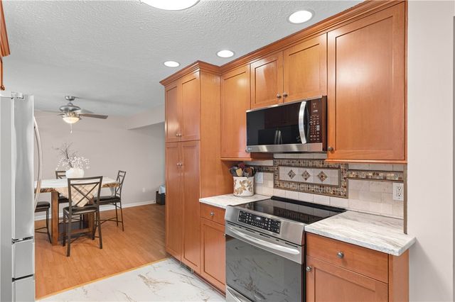1252 Hardwood Lane, Webster, NY 14580
