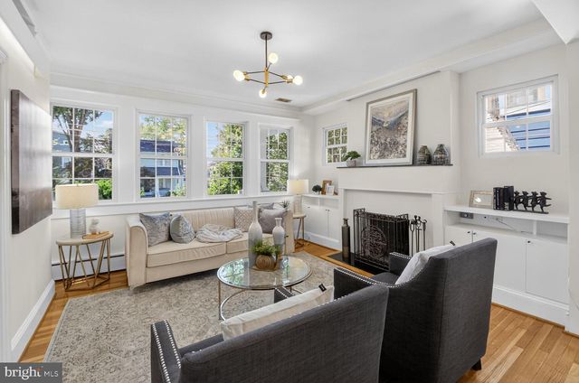 5241 42ND ST NW, Washington, DC 20015