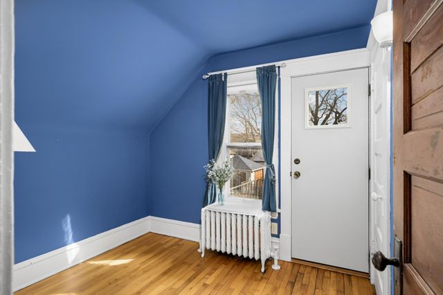 3237 29th Avenue S, Minneapolis, MN 55406