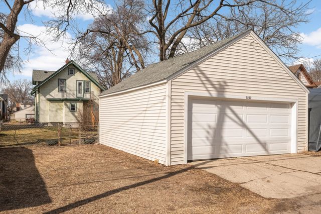 3237 29th Avenue S, Minneapolis, MN 55406