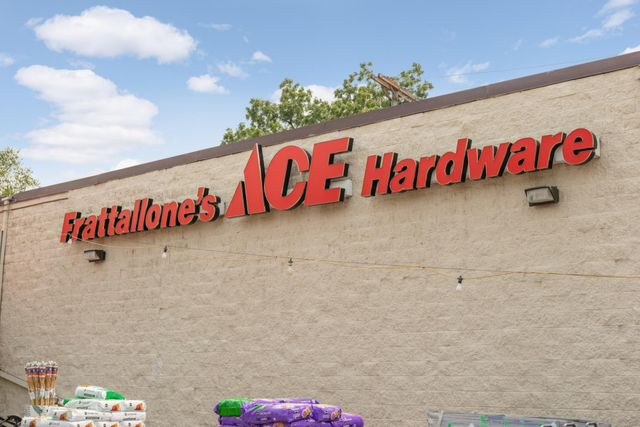 3237 29th Avenue S, Minneapolis, MN 55406