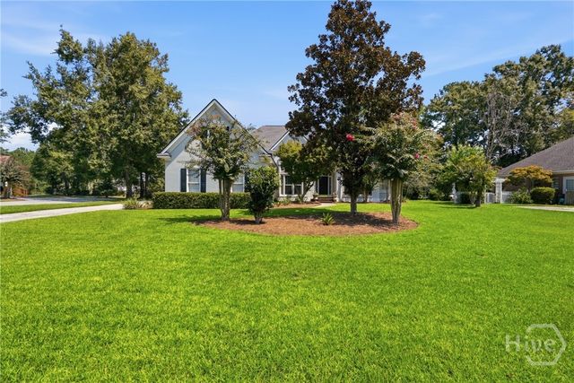 12 Baymeadow Lane, Savannah, GA 31405