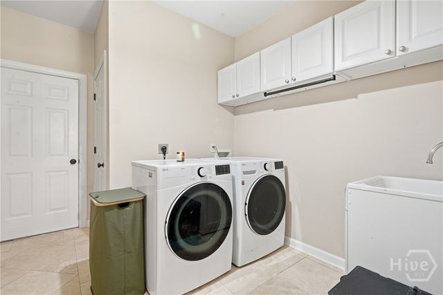 12 Baymeadow Lane, Savannah, GA 31405