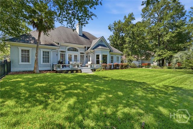 12 Baymeadow Lane, Savannah, GA 31405