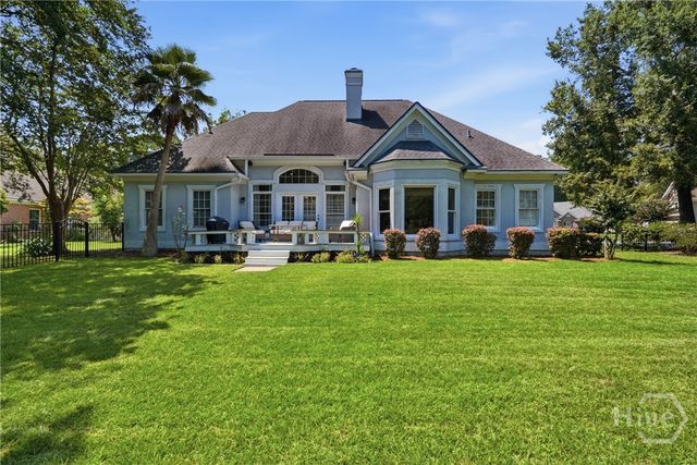 12 Baymeadow Lane, Savannah, GA 31405