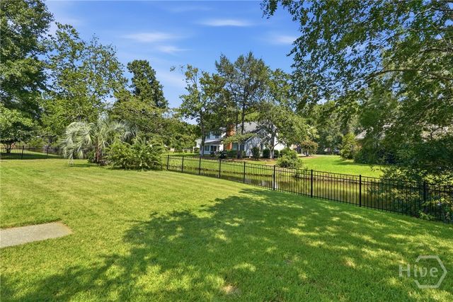 12 Baymeadow Lane, Savannah, GA 31405