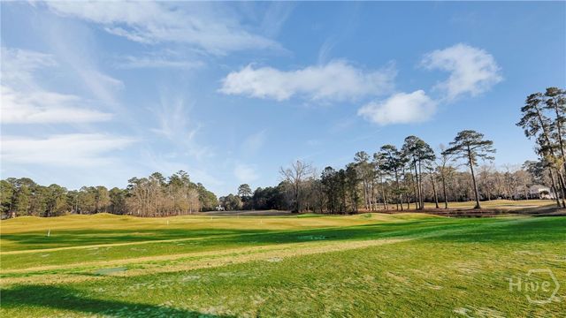 12 Baymeadow Lane, Savannah, GA 31405
