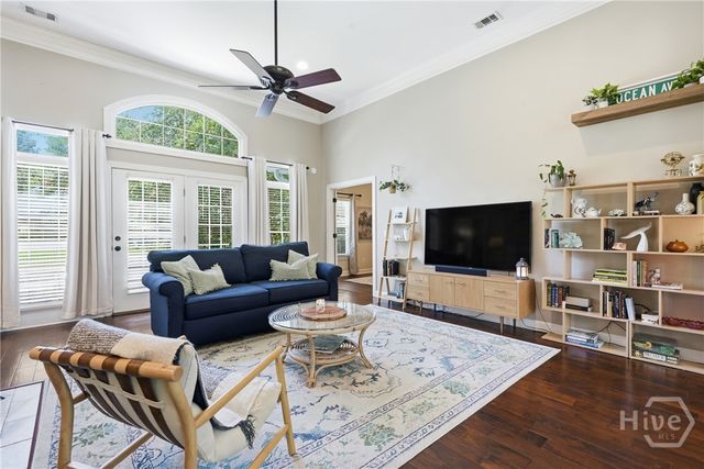 12 Baymeadow Lane, Savannah, GA 31405