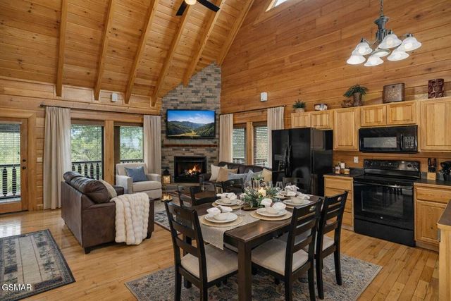 2006 Cougar Crossing Way, Sevierville, TN 37876