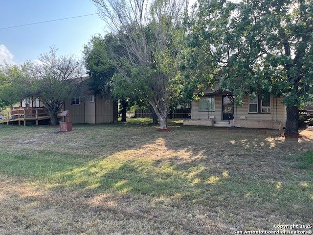 25 San Antonio Ave, Leming, TX 78050
