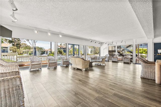 906 Camino Real 202, Redondo Beach, CA 90277