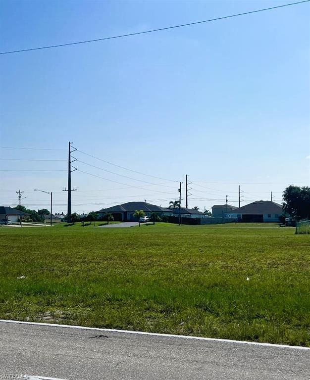 2713 Santa Barbara BLVD N, CAPE CORAL, FL 33993 — exterior