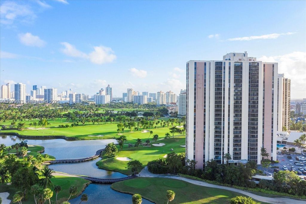 20379 W Country Club Dr 1433, Aventura, FL 33180