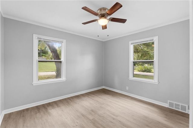 5433 Willow Avenue, Raytown, MO 64133