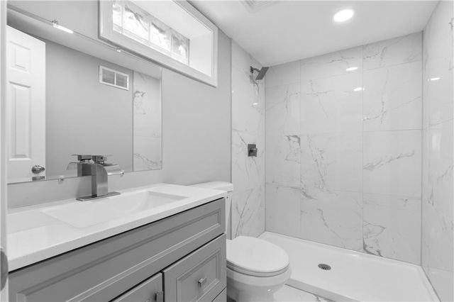 5433 Willow Avenue, Raytown, MO 64133