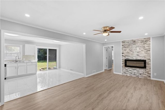 5433 Willow Avenue, Raytown, MO 64133