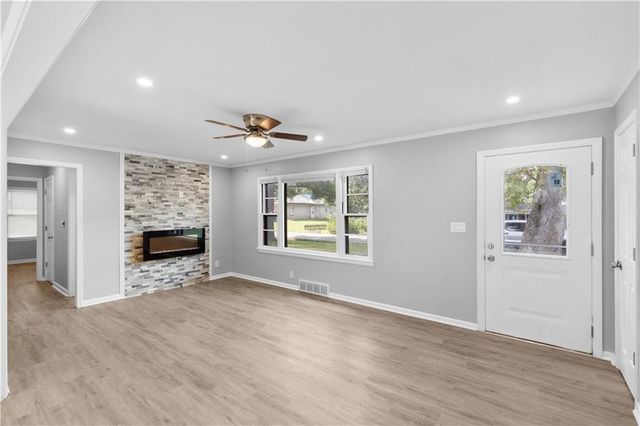 5433 Willow Avenue, Raytown, MO 64133