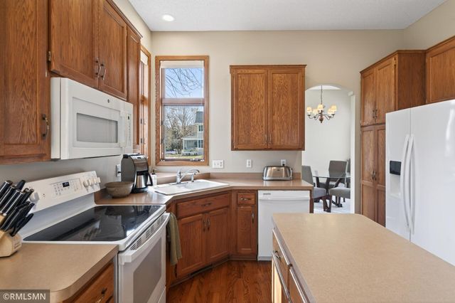 12677 Stoney Way, Eden Prairie, MN 55347