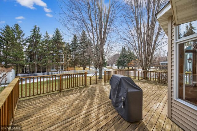 12677 Stoney Way, Eden Prairie, MN 55347