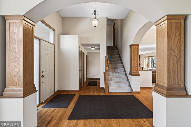 12677 Stoney Way, Eden Prairie, MN 55347